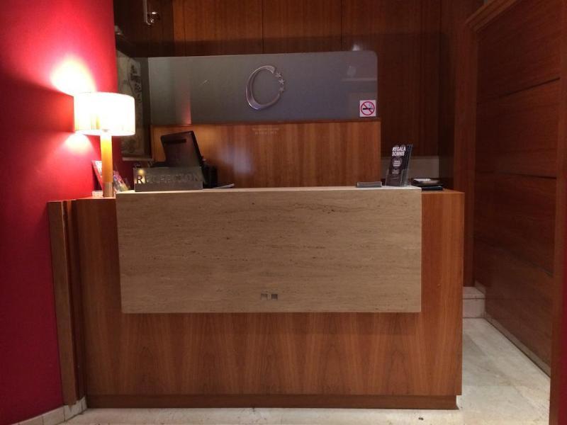 Hotel Calasanz Molins de Rei Extérieur photo